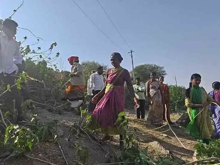 గ్రామ అభివృద్ధికి ప్రతి ఆదివారం శ్రమదానం
