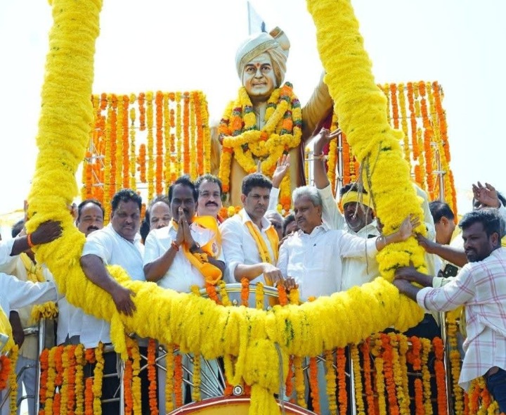 NTR విగ్రహాన్ని ఆవిష్కరించిన కేంద్రమంత్రి