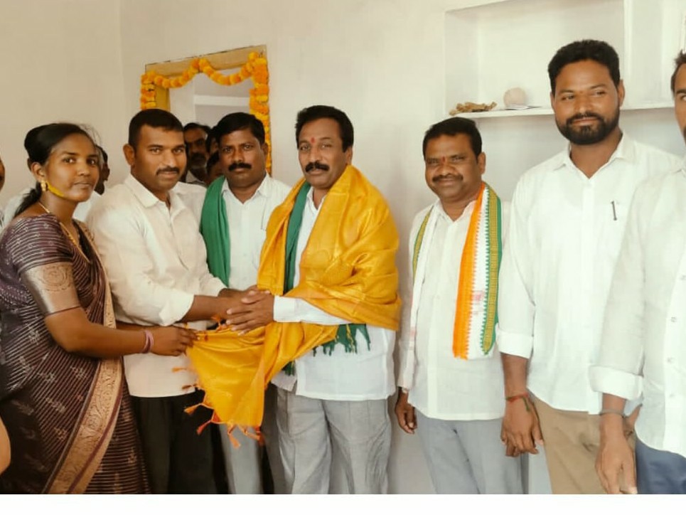 సుద్దాలలో ఇందిరమ్మ ఇళ్ల గృహప్రవేశం