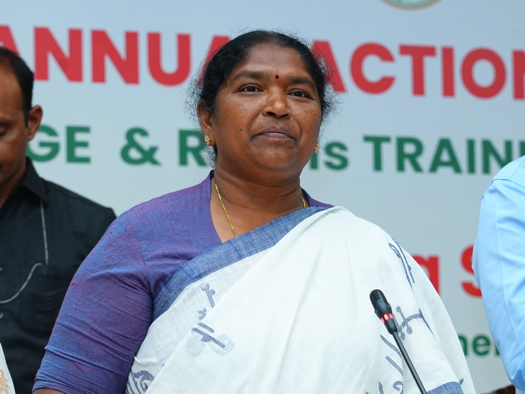 మాజీ సర్పంచ్ మృతిపై సీతక్క సంతాపం