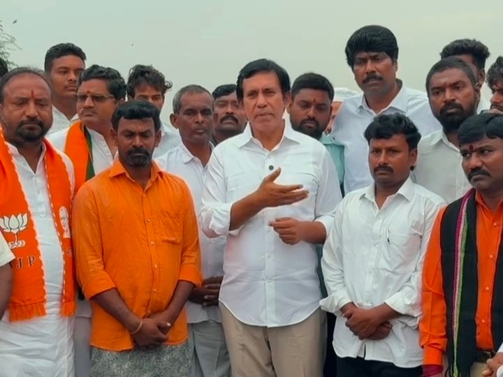 బాధ్యులపై చర్యలు తీసుకోవాలి: ఎమ్మెల్యే