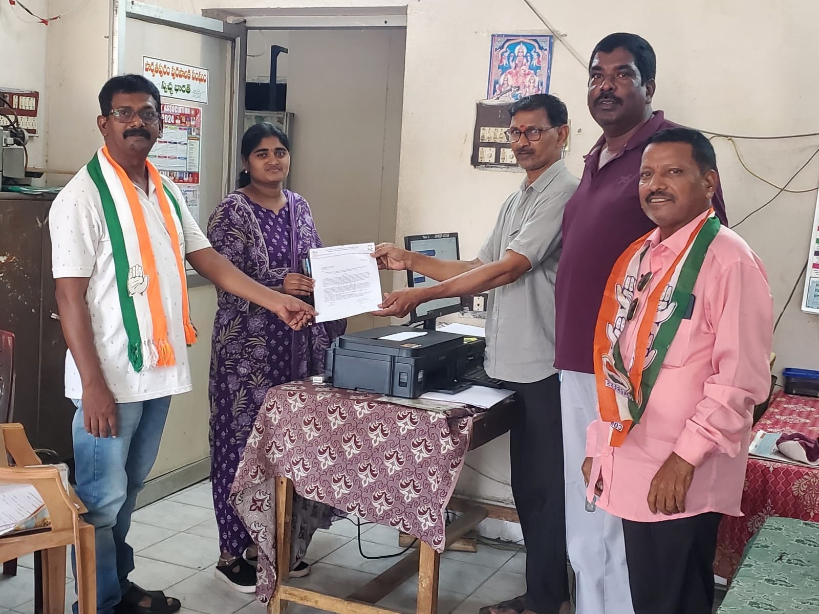 ‘వీధుల ముక్కలతో అభివృద్ధికి ఆటంకం’