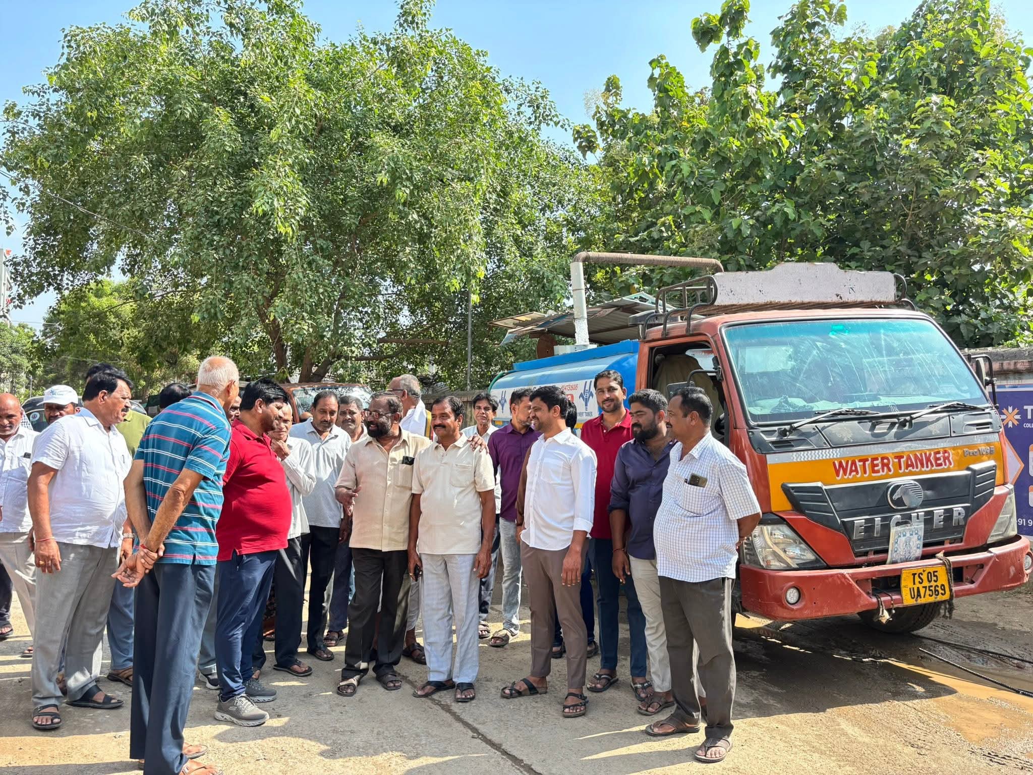 ప్రభుత్వ నిర్లక్ష్యంతో ప్రజలకు కష్టాలు: మాజీ మేయర్