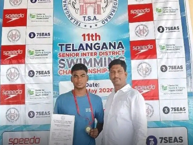 ‘రాష్ట్రస్థాయి ఈత పోటీల్లో అనుదీపు కాంస్యం’