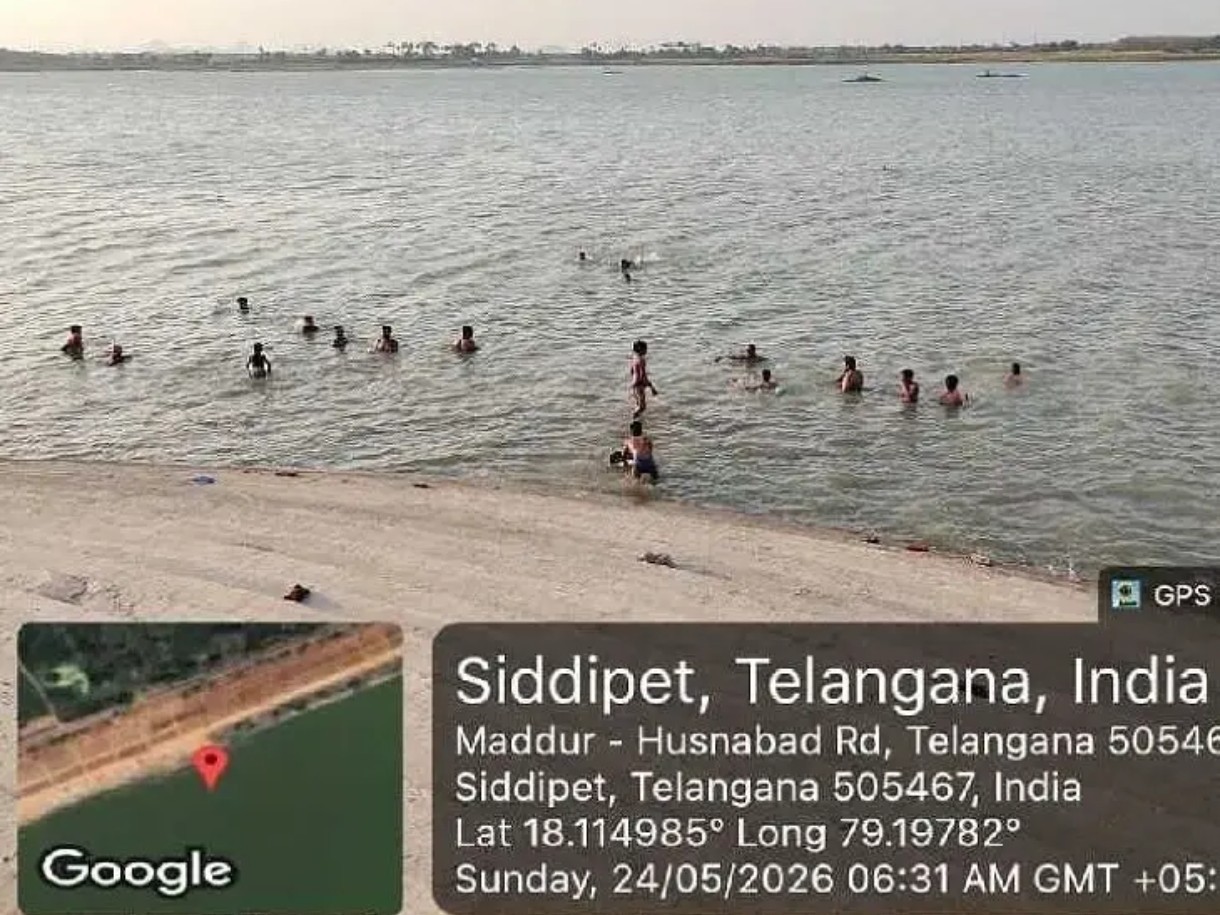వేసవి తాపానికి చెరువులో ఈత!