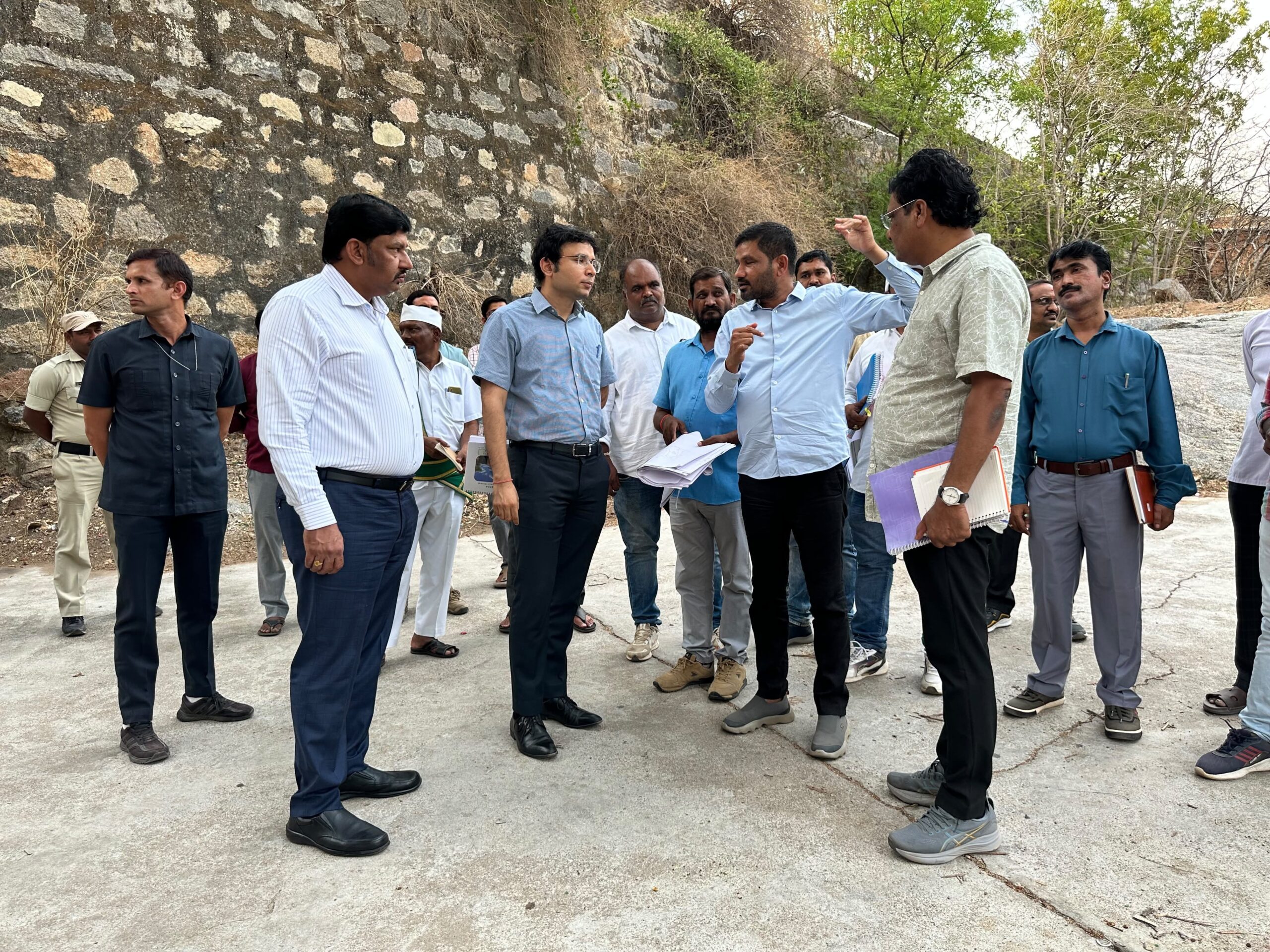 పర్యాటక ప్రాంతాల పరిశీలన