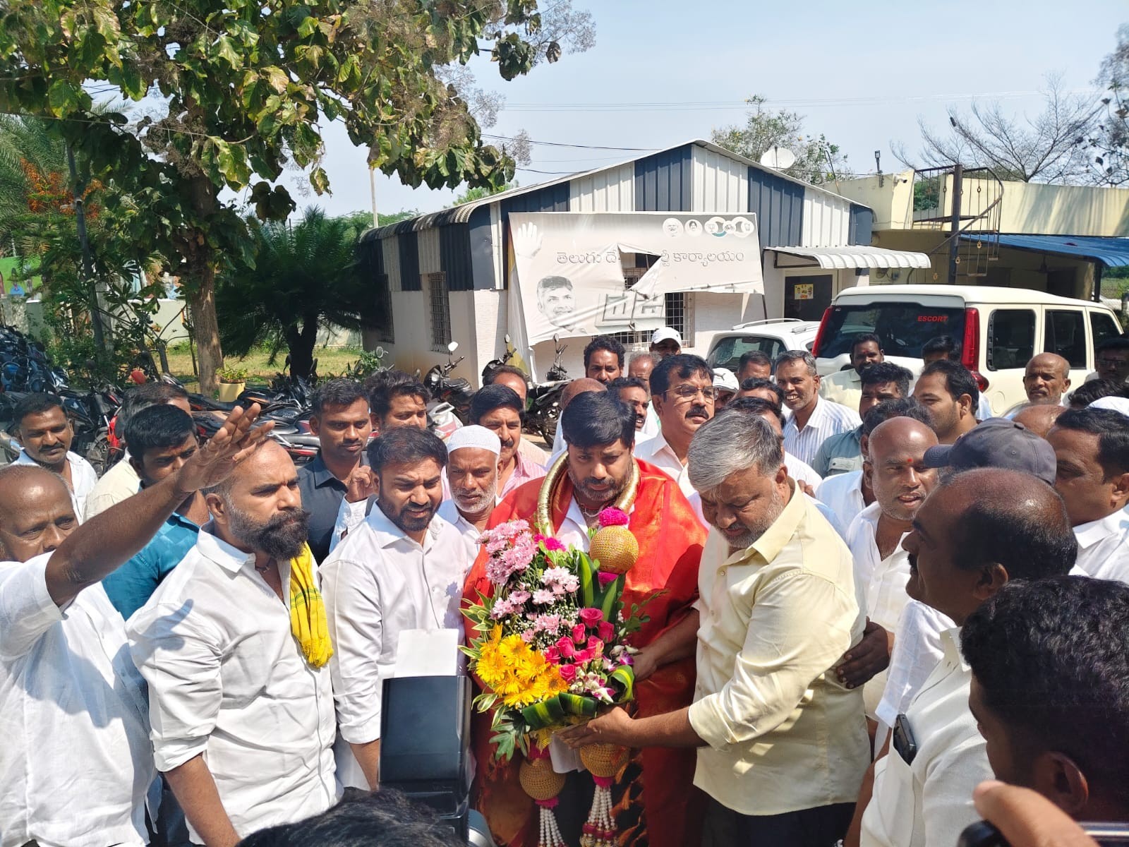 ‘మహానాడు విజయవంతానికి కృషి చేయాలి’