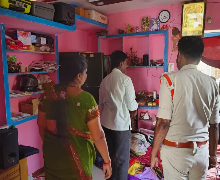 సింగరాయకొండలో భారీ చోరీ..!