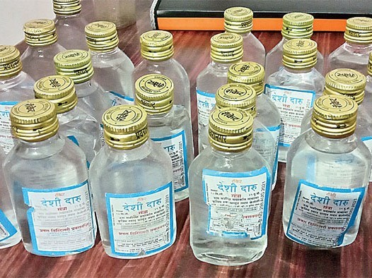 నాటు సారా అమ్మితే కఠిన చర్యలు: ఎస్సై