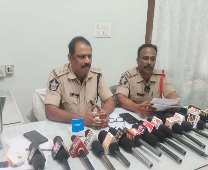 విలేకరి హత్యపై పోలీసుల క్లారిటీ