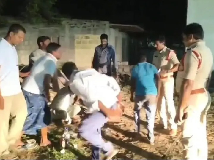 ఆకివీడులో ప్రత్యేక కిట్ల ద్వారా గంజాయి పరీక్షలు!
