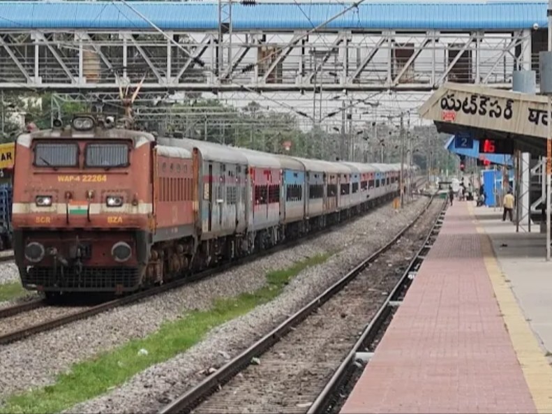 MMTS తగ్గడంతో ప్యాసింజర్ రైళ్లకు పెరిగిన ఆదరణ..!