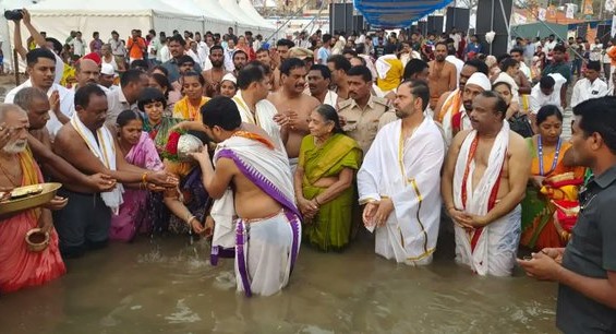 ఐదో రోజుకు సరస్వతి నది అంత్య పుష్కరాలు