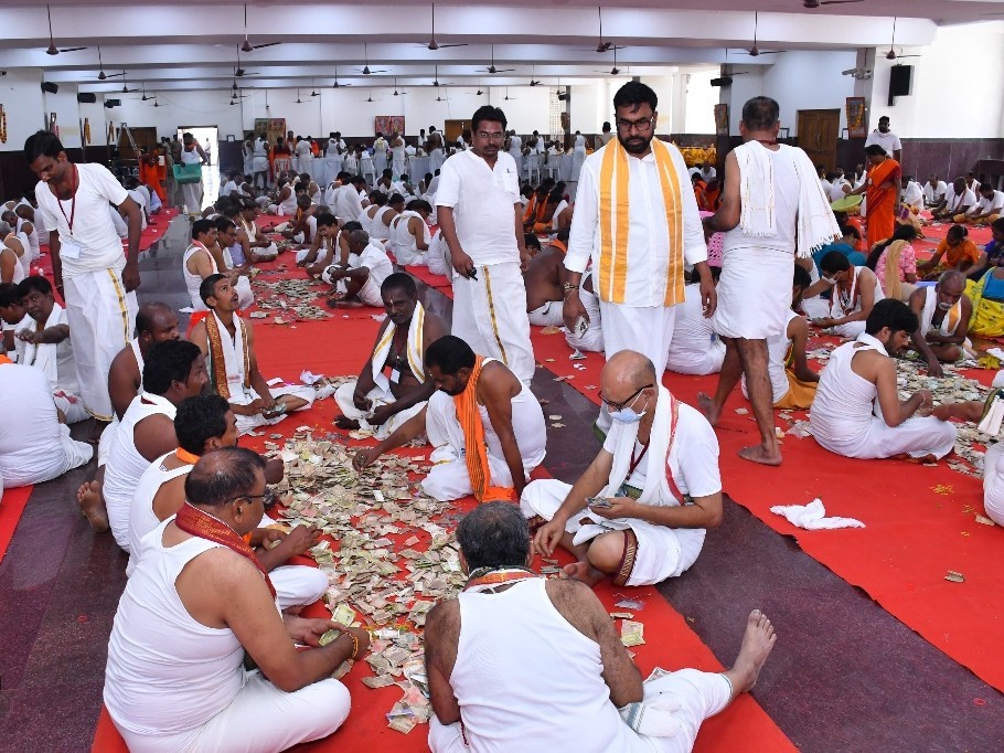 నేడు నిత్యపూజ స్వామి హుండీ లెక్కింపు