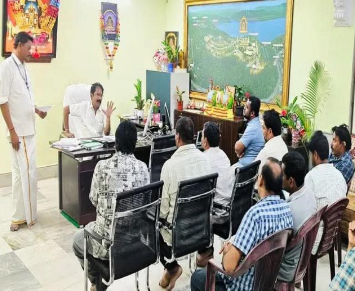 నిబంధనలు ఉల్లంఘిస్తే కఠిన చర్యలు: ఈవో