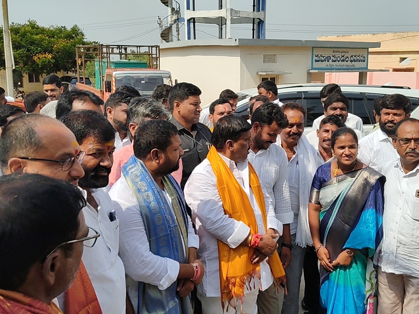 జిన్నారంలో అభివృద్ధి పనులు ప్రారంభించిన ఎమ్మెల్యే