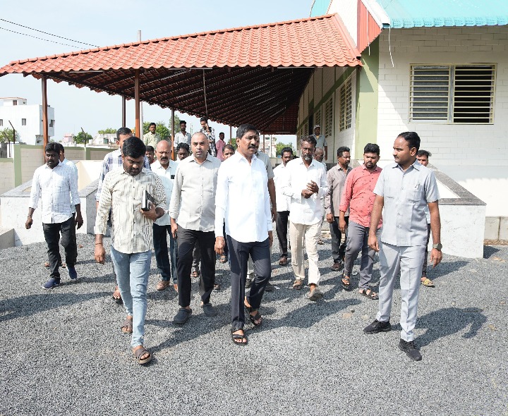 షాది ఖానాను త్వరలో అందుబాటులోకి తెస్తాం: మంత్రి