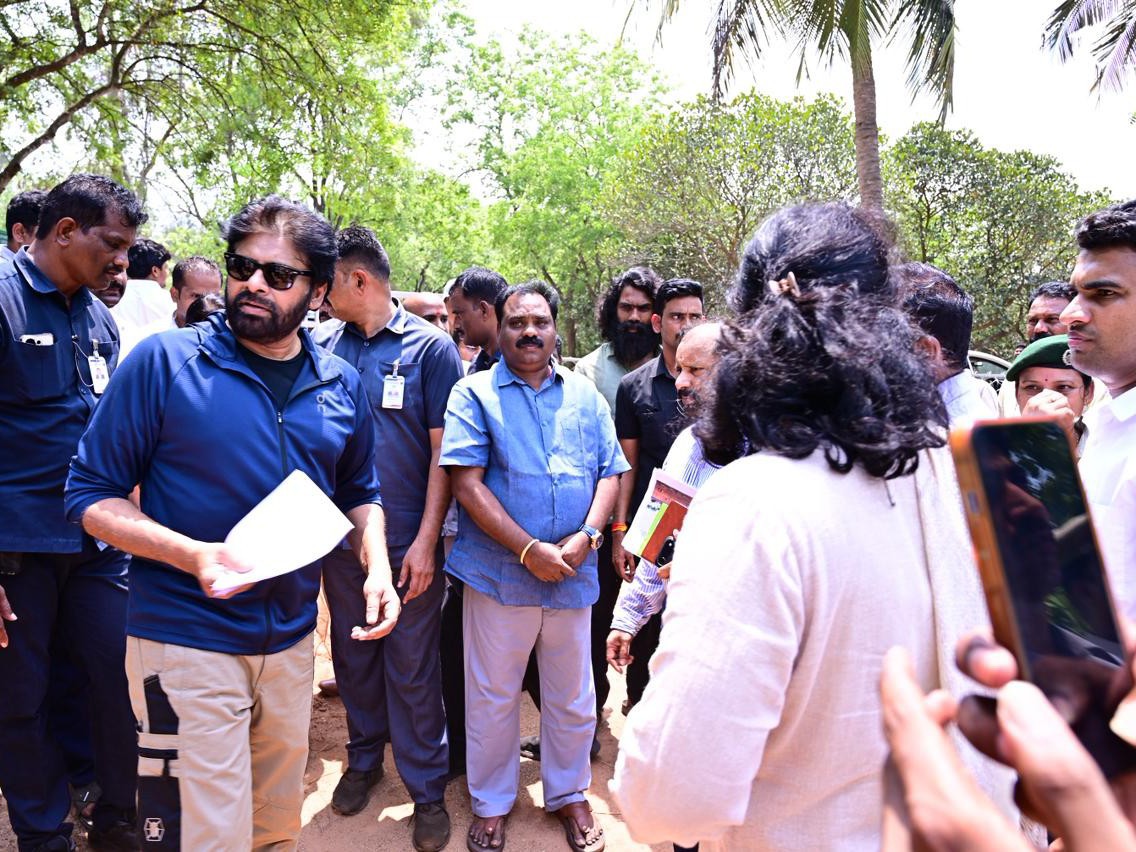 అటవీశాఖ పనులను పరిశీలించిన పవన్ కళ్యాణ్
