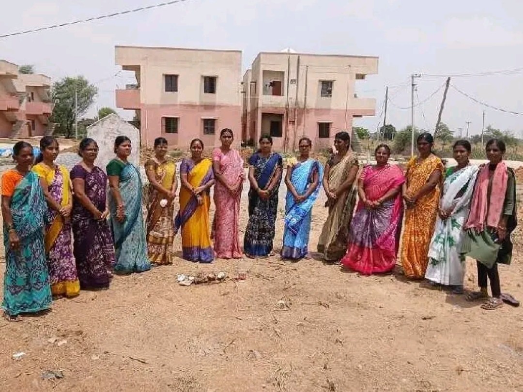 ఇందిరా మహిళా శక్తి భవనానికి శంకుస్థాపన