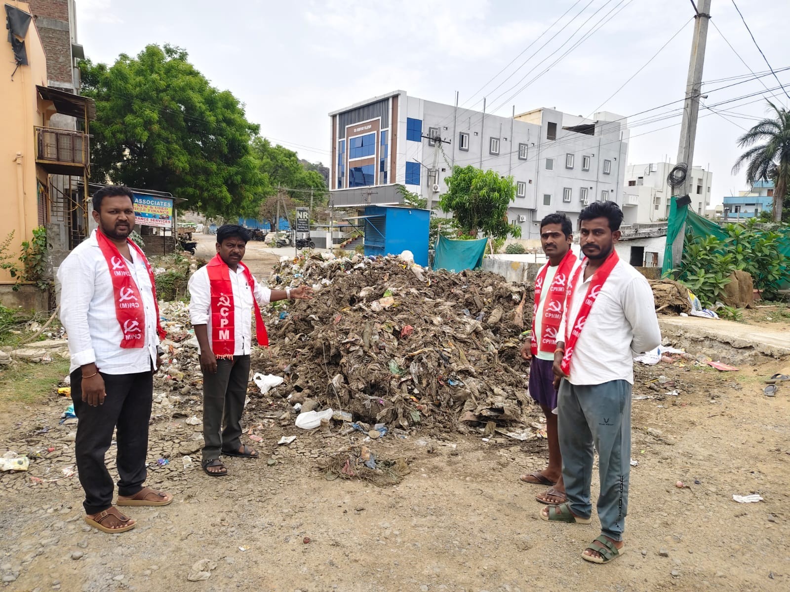 సమస్యలను వెంటనే పరిష్కరించాలి: సంపత్