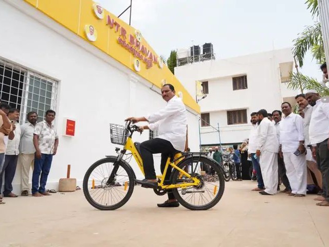 ఈ-సైకిళ్లను ప్రోత్సహించాలి: ఎమ్మెల్యే