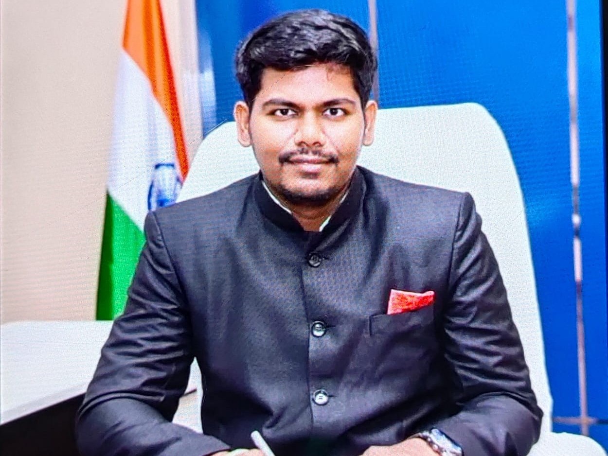 ఏజెన్సీ విద్యార్థులకు ఐటీడీఏ అవకాశం