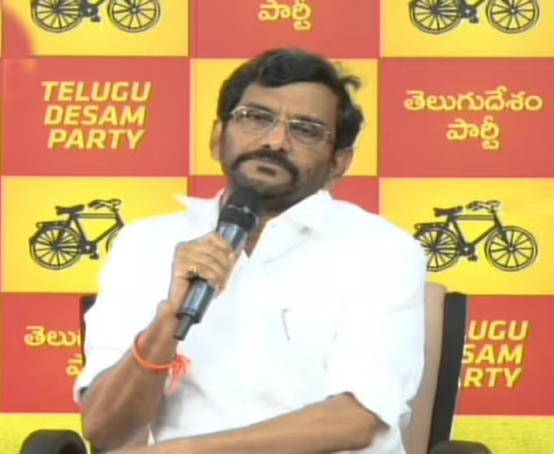 జగన్ దిగజారుడు రాజకీయాలు చేస్తున్నారు: సోమిరెడ్డి