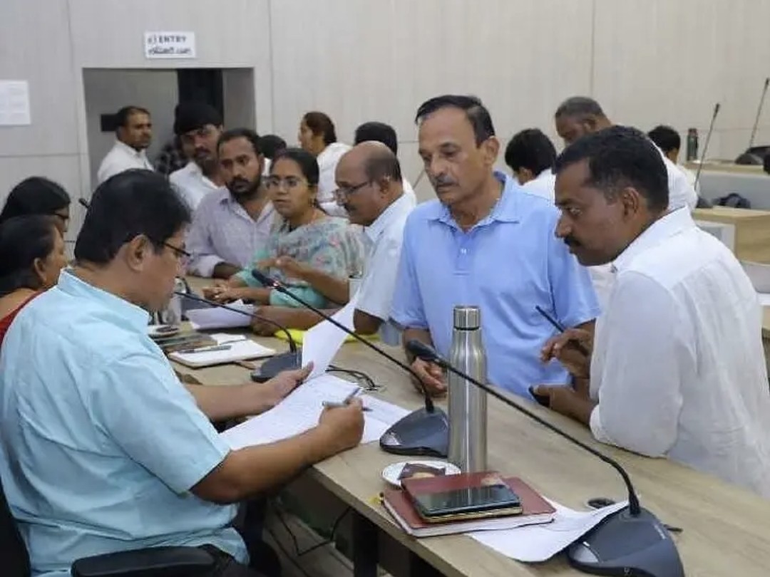 బల్దియా గ్రీవెన్స్‌లో 103 వినతులు నమోదు