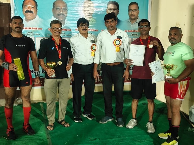 పవర్ లిఫ్టింగ్‌లో పతకాల పంట