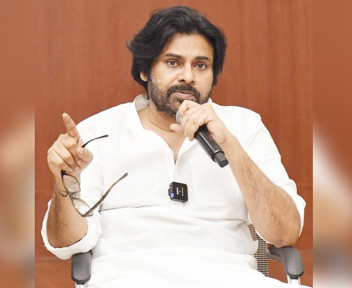 అలాంటి నాయకులు జనసేనకు అవసరం లేదు: పవన్
