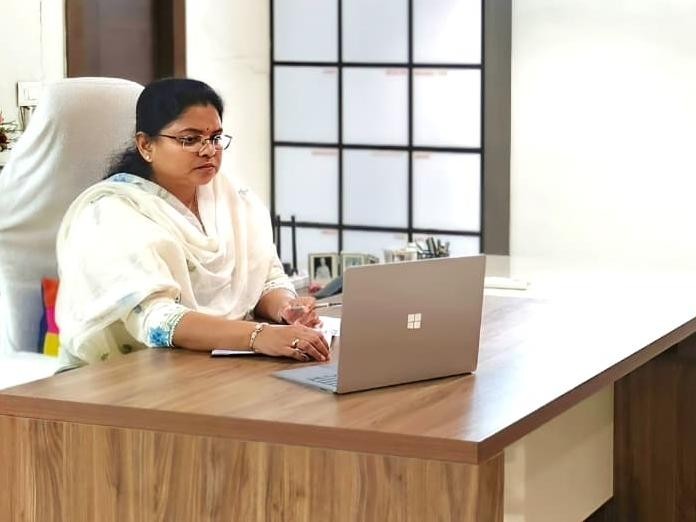‘పౌల్ట్రీ రైతులు అప్రమత్తంగా ఉండాలి’