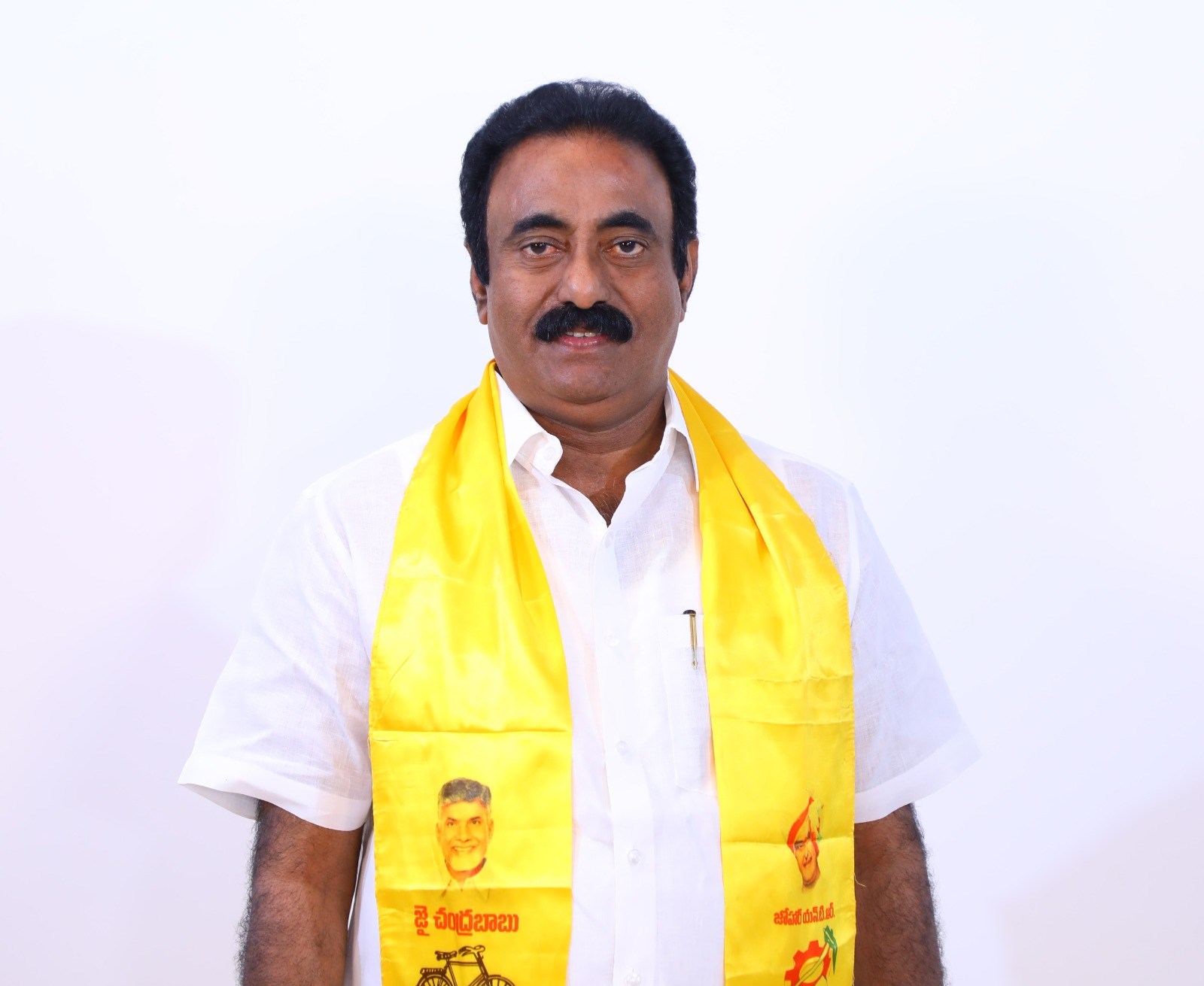 కార్యకర్తపై చేయిచేసుకున్న TDP MLA కృష్ణారెడ్డి