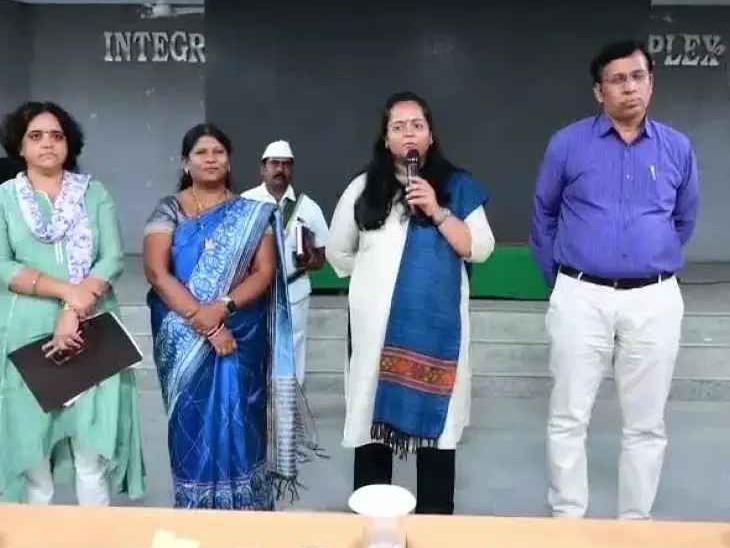మహిళలు ముందుకు రావాలి: కలెక్టర్