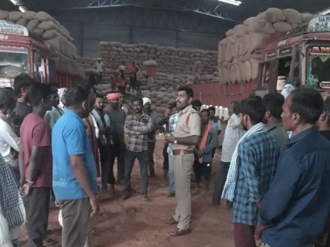 ధాన్యం కొనుగోలు వేగవంతం చేయాలి: ఎస్సై