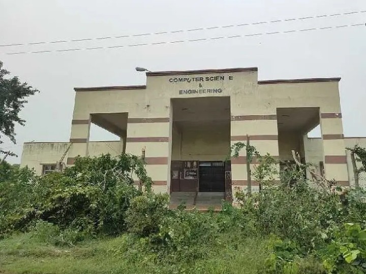 ఇంజనీరింగ్ కళాశాలకు అగ్రపీఠం