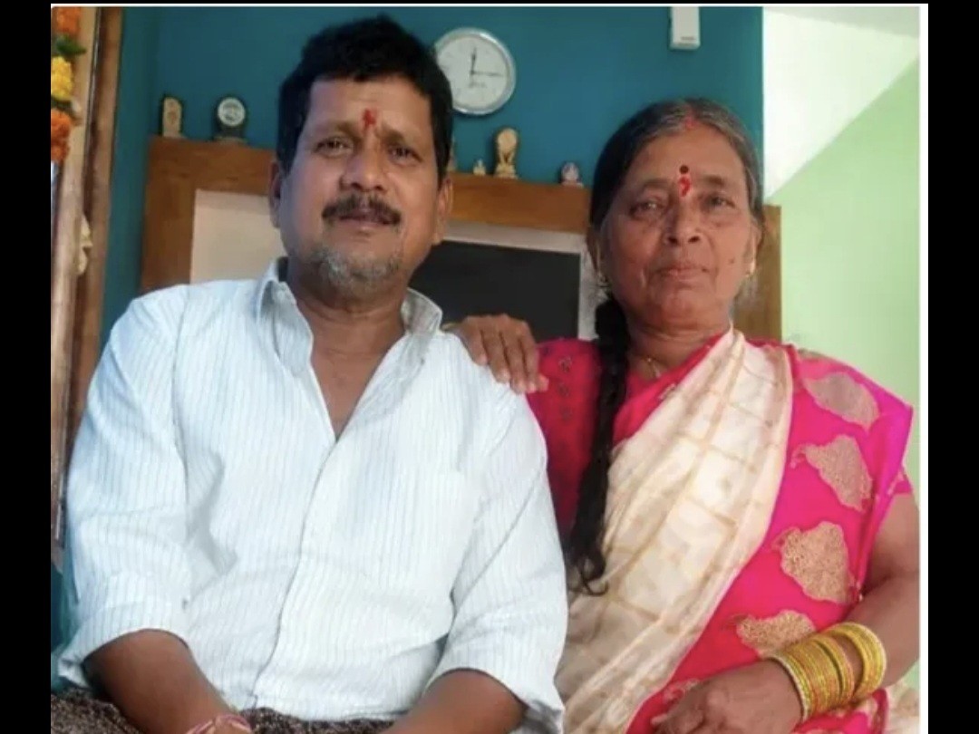 రైతు దంపతుల మృతి ఘటనపై అధికారులకు నోటీసులు
