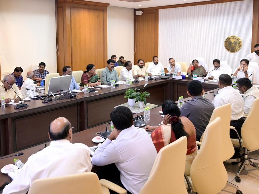 సింగరేణి ప్రాంత ఎమ్మెల్యేలతో డిప్యూటీ సీఎం సమీక్ష