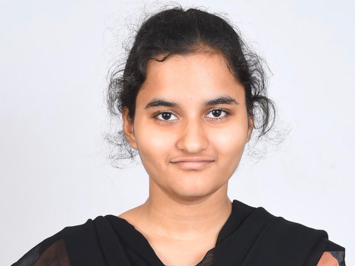 జిల్లా విద్యార్థినికి రాష్ట్ర స్థాయిలో మొదటి ర్యాంకు