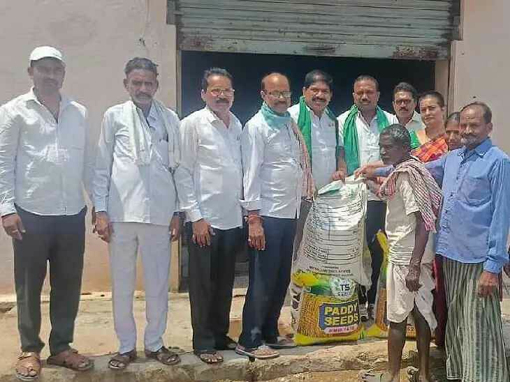 సబ్సిడీపై రైతులకు విత్తనాల పంపిణీ