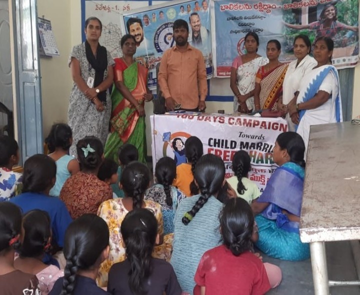 వెల్జర్ల గ్రామంలో బాల్య వివాహాలపై అవగాహన ర్యాలీ