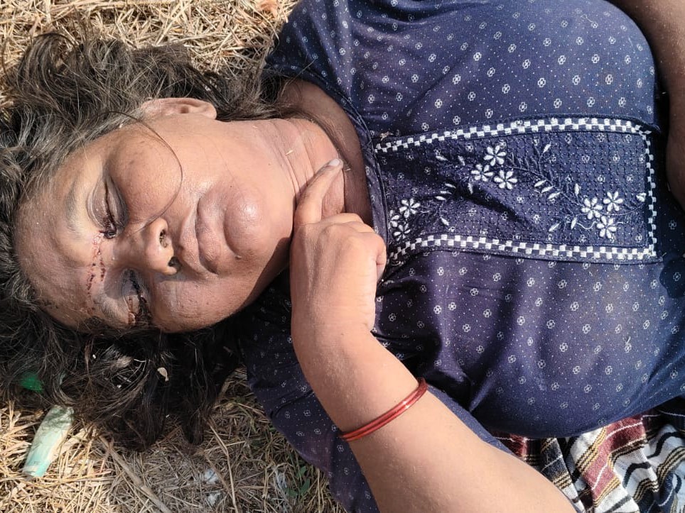 బాపులపాడులో గుర్తుతెలియని మహిళ మృతి