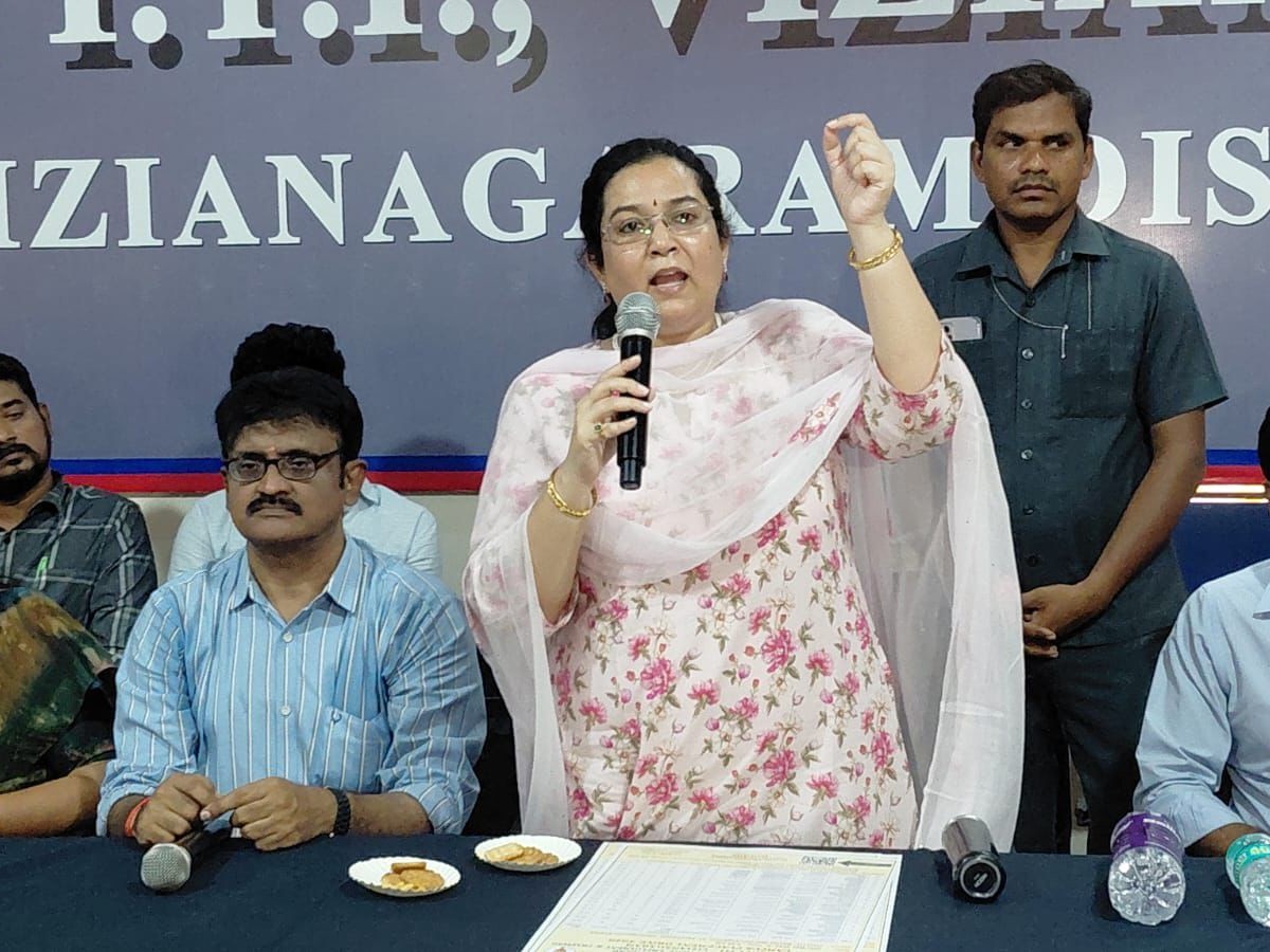 క్యాంపస్ ప్లేస్మెంట్ డ్రైవ్‌లో పాల్గొన్న ఎమ్మెల్యే
