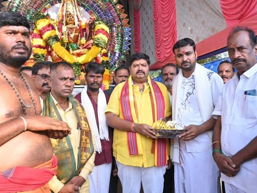 గంగ జాతర వేడుకల్లో పాల్గొన్న ఎమ్మెల్యే