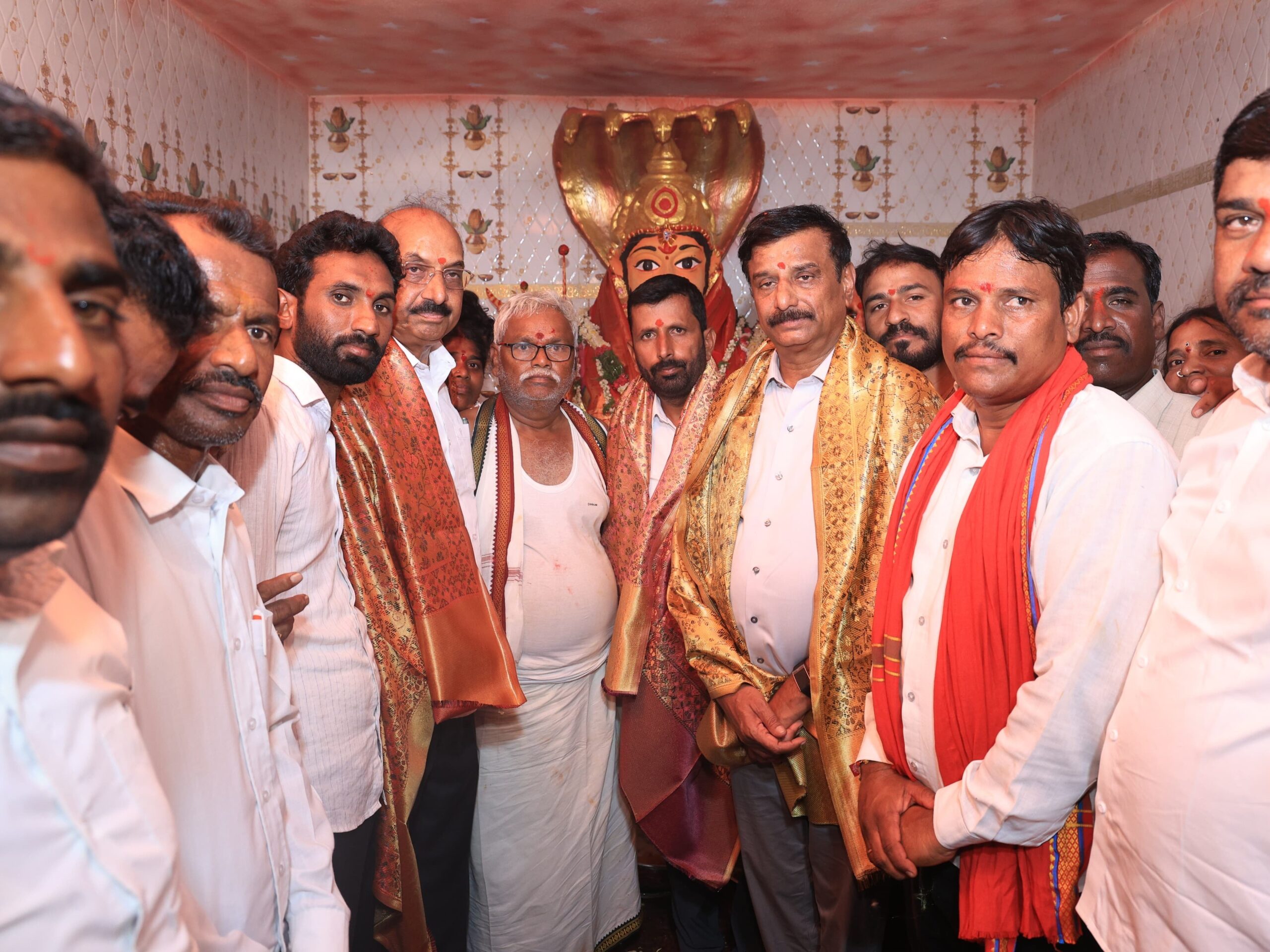 ఎల్లమ్మ వార్షికోత్సవానికి హాజరైన ఎమ్మెల్యే, ఎమ్మెల్సీ