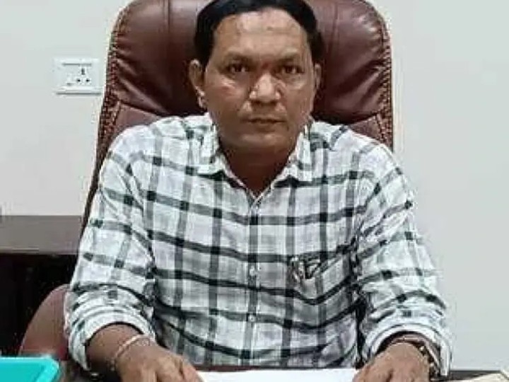 పిల్లలను ప్రభుత్వ బడిలో చేర్పించండి: డీఈవో