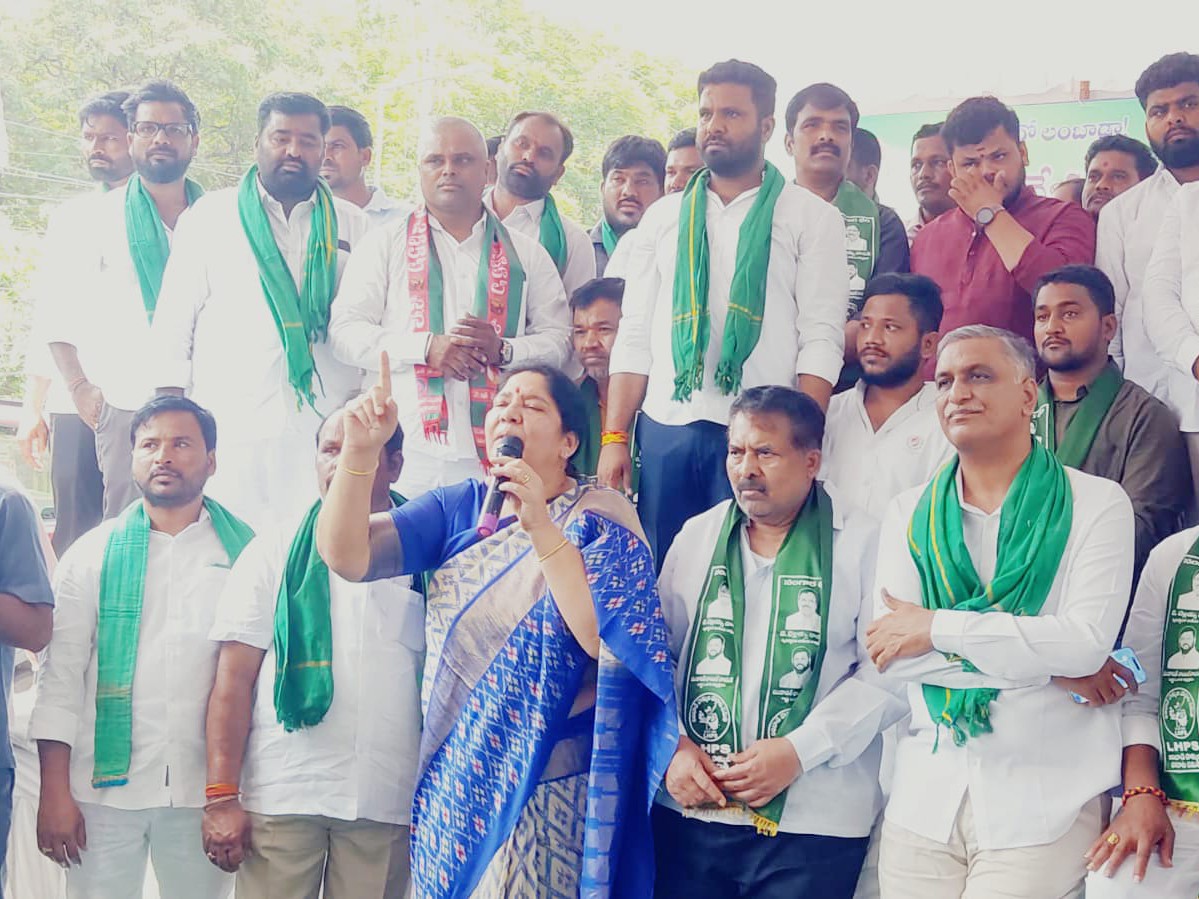 ప్రభుత్వం ఇచ్చిన హామీలను నెరవేర్చలేదు: మాజీ మంత్రి