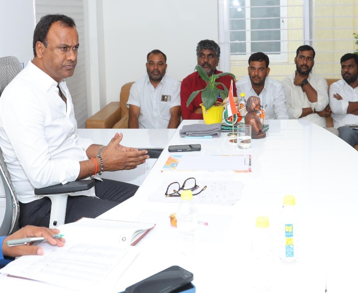 ‘గోదాముల నిర్మాణానికి ప్రతిపాదనలు సిద్ధం చేయాలి’