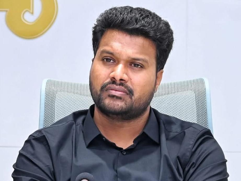 రెవెన్యూ సేవల్లో ఆలస్యాన్ని సహించేది లేదు: కలెక్టర్