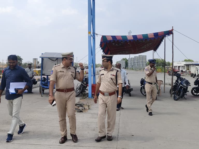 ‘పశువుల రవాణాపై అప్రమత్తంగా ఉండాలి’