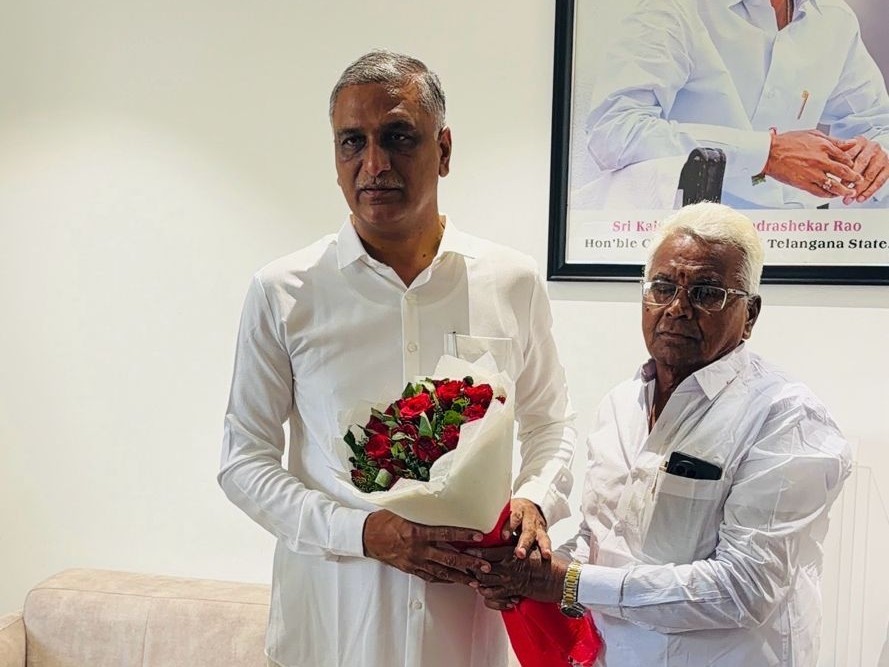 మాజీ మంత్రిని కలిసిన దిండిగాల